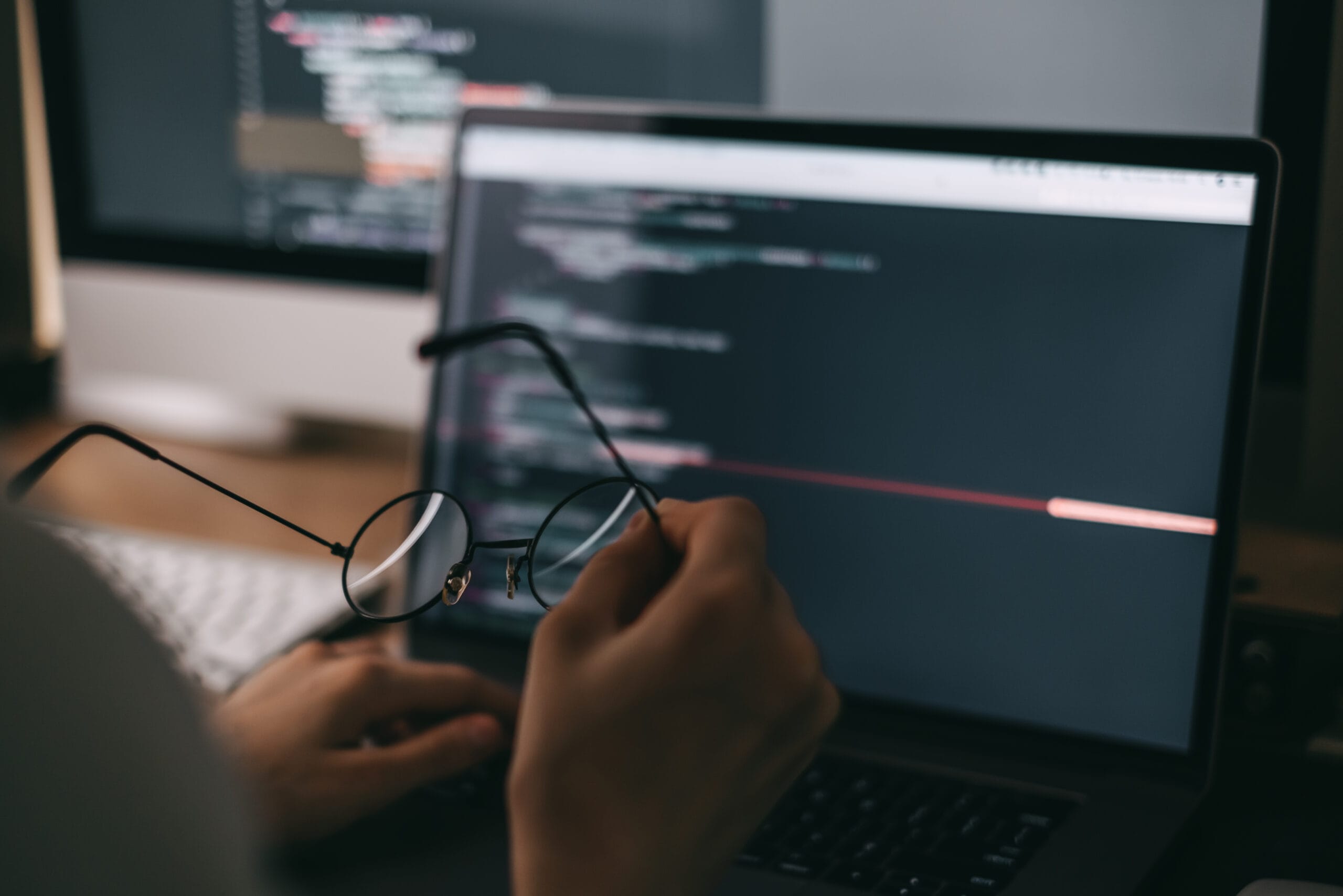 - Techie Consulting Group - young caucasian female programmer in glasses write 2024 11 25 11 15 02 utc scaled - Ledige stillinger